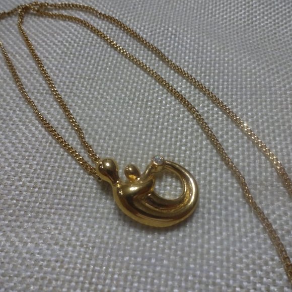 (AVON) Beautiful "MOTHER & CHILD with RHINESTONE" Gold Necklace 19" #983A - Picture 3 of 3